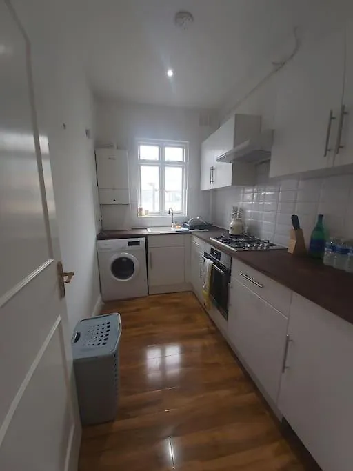 London Zone 2, Easy Travel Apartment