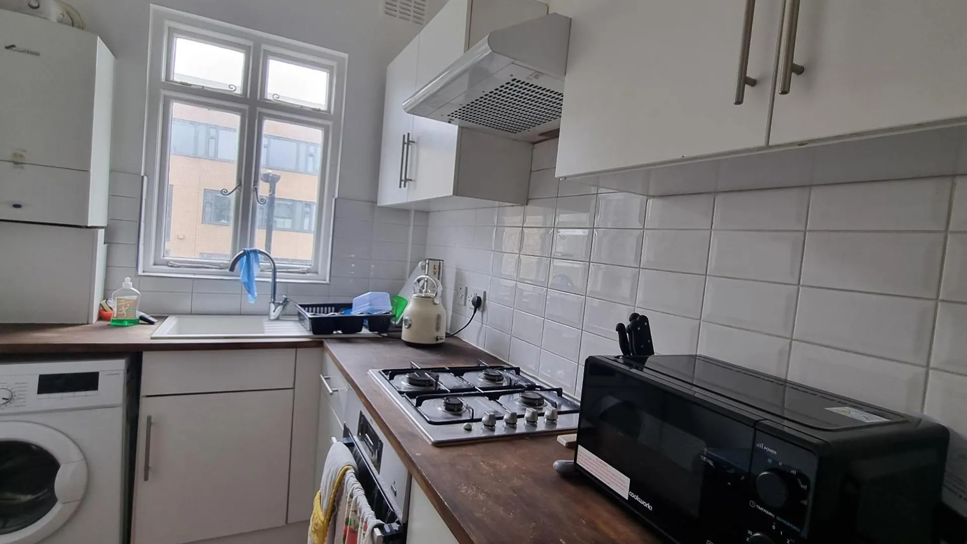 London Zone 2, Easy Travel Apartment United Kingdom